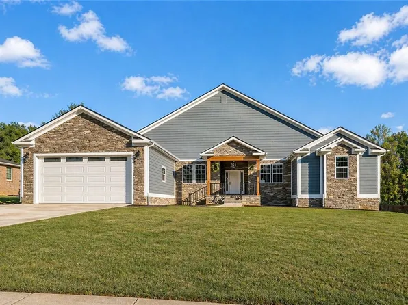 303 Regency Cir, Anderson, SC 29625