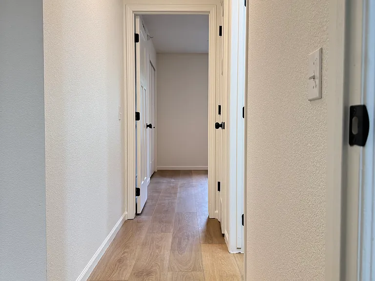 5504 Valley View Dr #6 — Photo 6