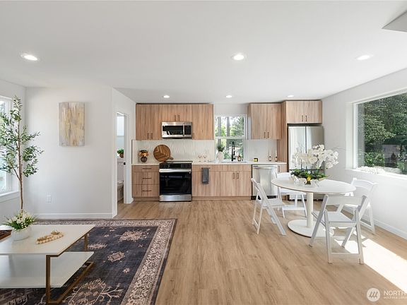 3rd image of 12531 25th Avenue NE #B