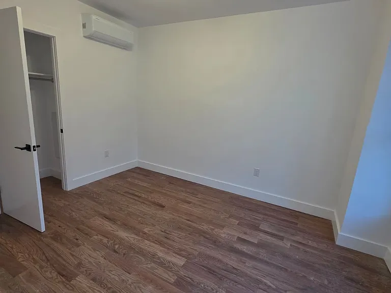 286 Hawthorne Ave #4BR — Photo 7