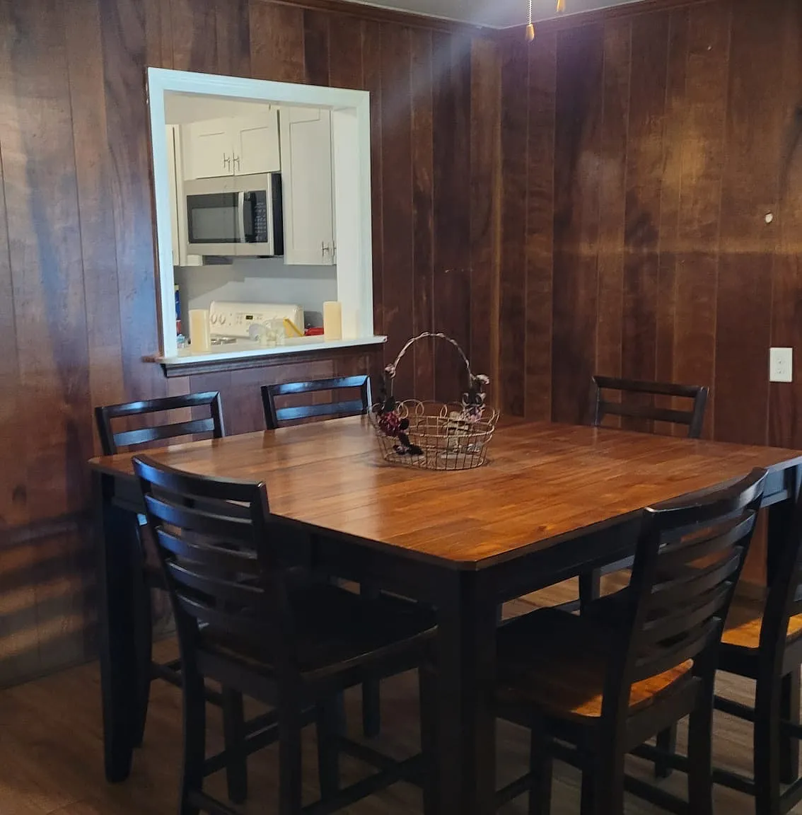 3 bed, 1625 sqft, $900 — Photo 1