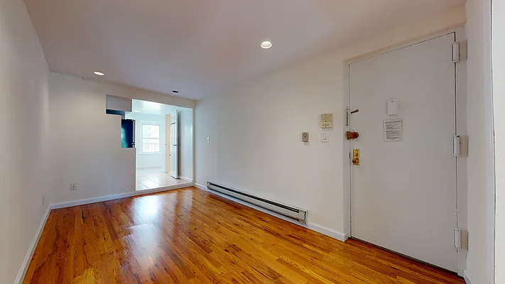 Rented by Bond New York | media 3