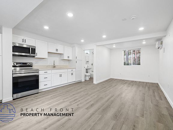 3rd image of 3320 Redondo Beach Blvd #207