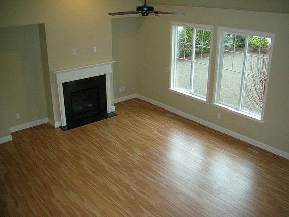 5th image of 4727 Tenby Ln SE