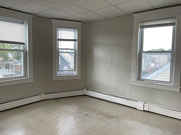 5th image of 201-205 Fletcher St