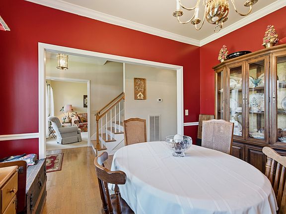 5th image of 1409 Mayberry Ln