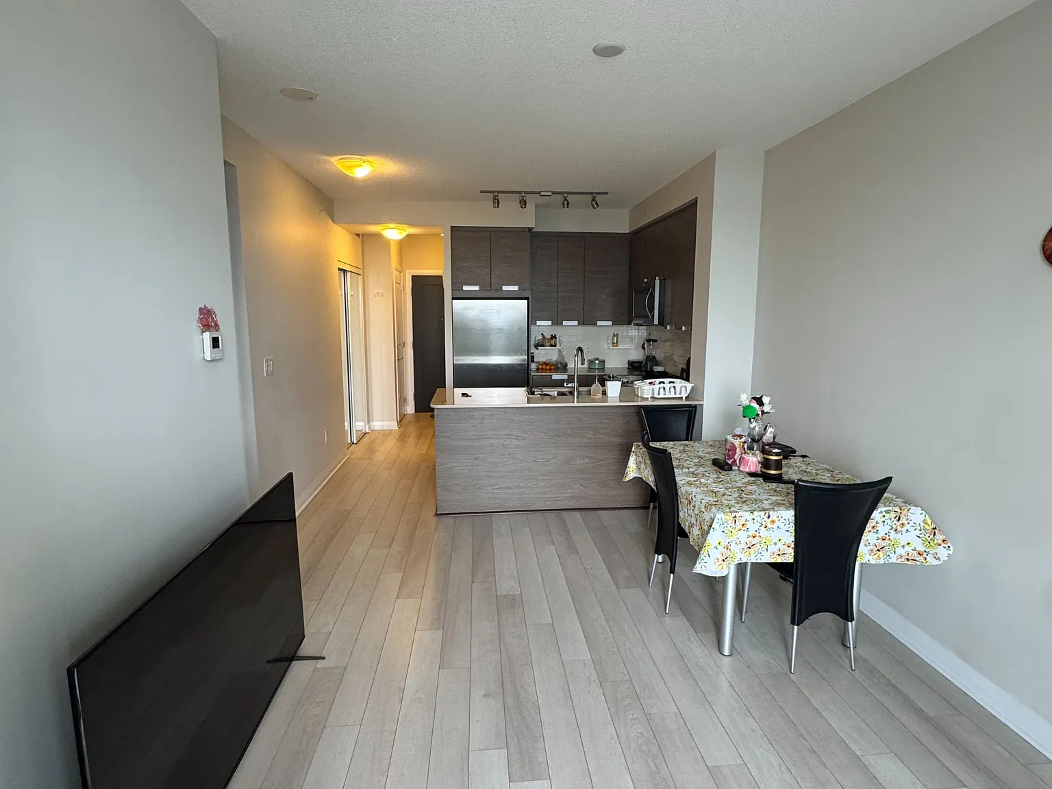 Amber Condos — Photo 4