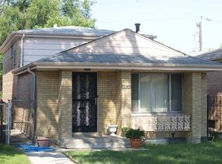 9932 S Yale Ave, Chicago, IL 60628