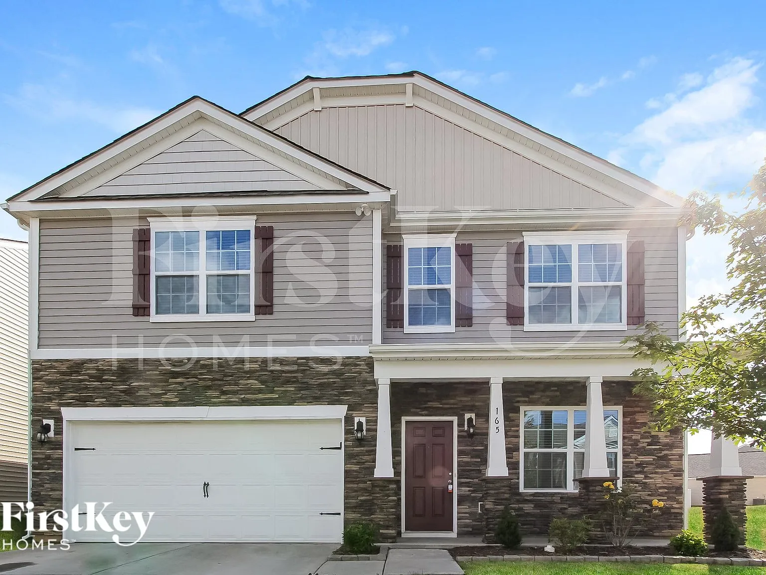 4 bed, 2.5 bath, 2852 sqft, $2,695 — Photo 1