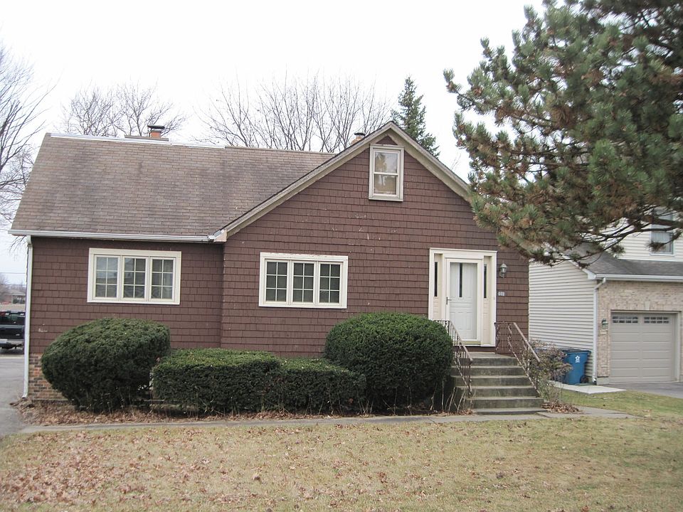 2nd image of 608 E Jefferson St