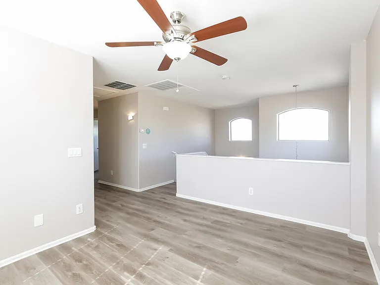 15999 W Moreland St — Photo 9