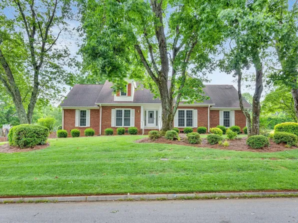 102 Linwood Ct, Simpsonville, SC 29681