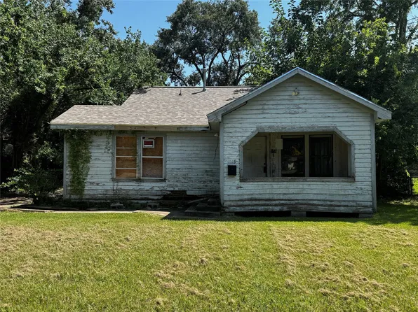 1119 15th Ave N, Texas City, TX 77590