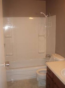 4th image of 41 Akins Dr #26