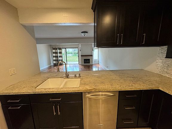 5th image of 21555 Burbank Blvd Unit 70