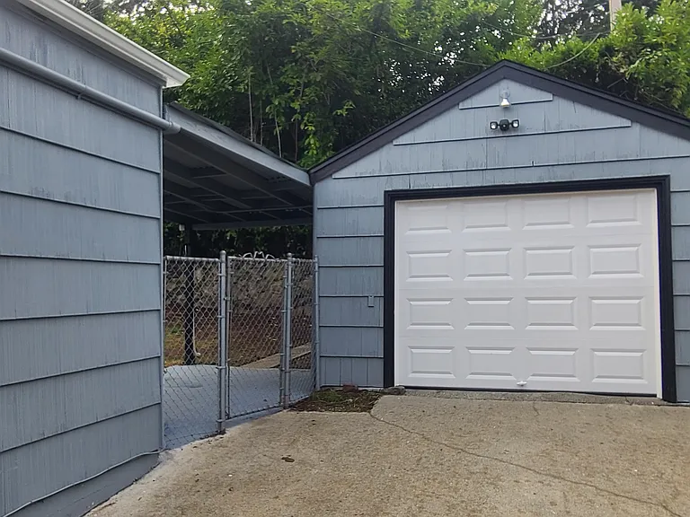 2505 Veldee Ave — Photo 2
