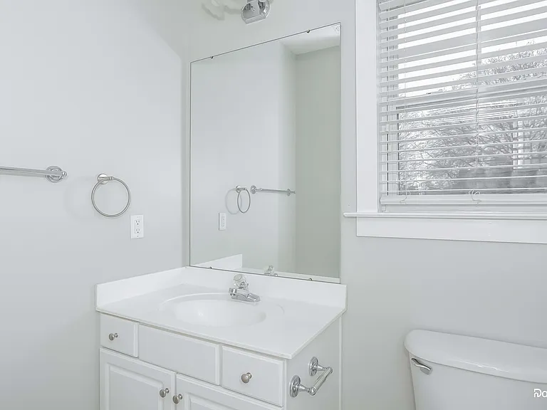 16125 Kelly Park Cir — Photo 10