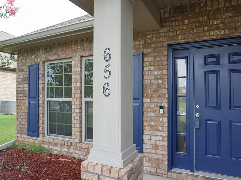 656 Teal St — Photo 3