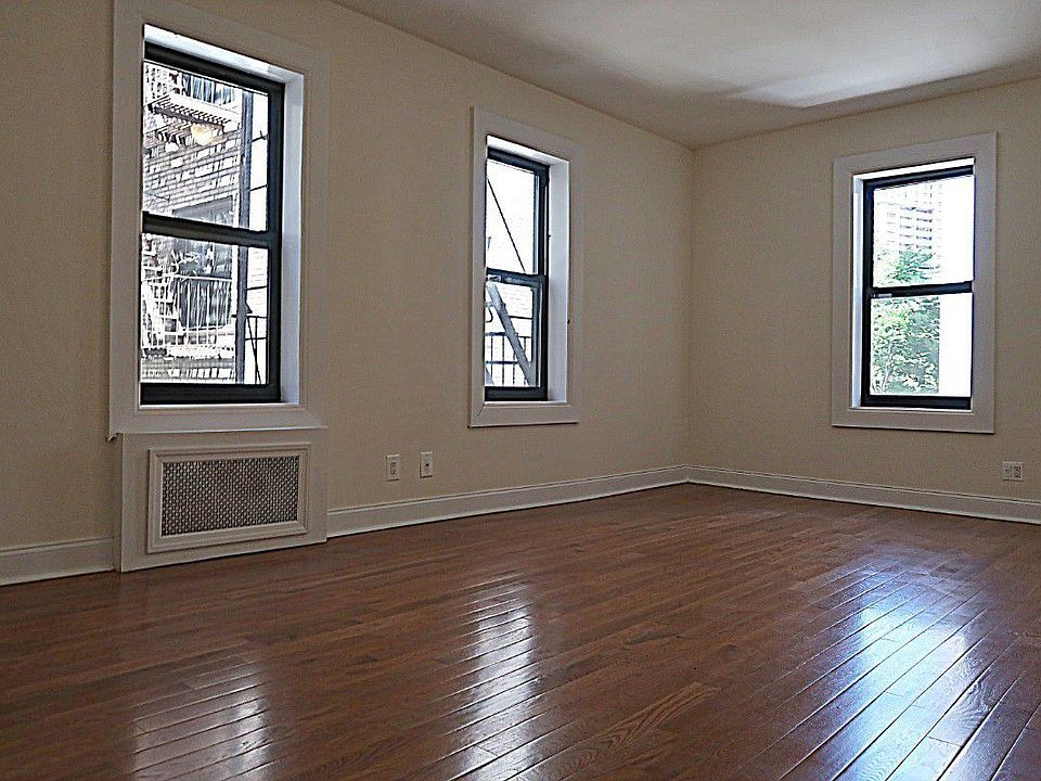 1st image of 1035 Washington Ave APT 2E