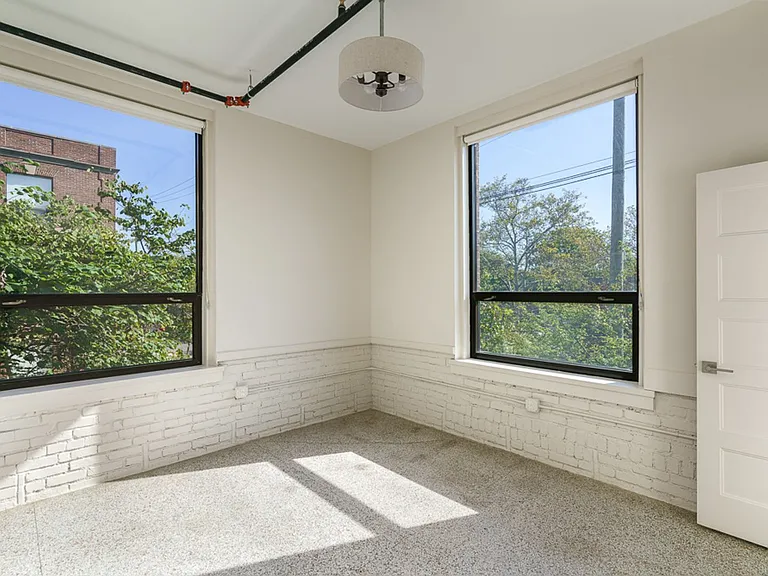 875 Michigan Ave — Photo 51