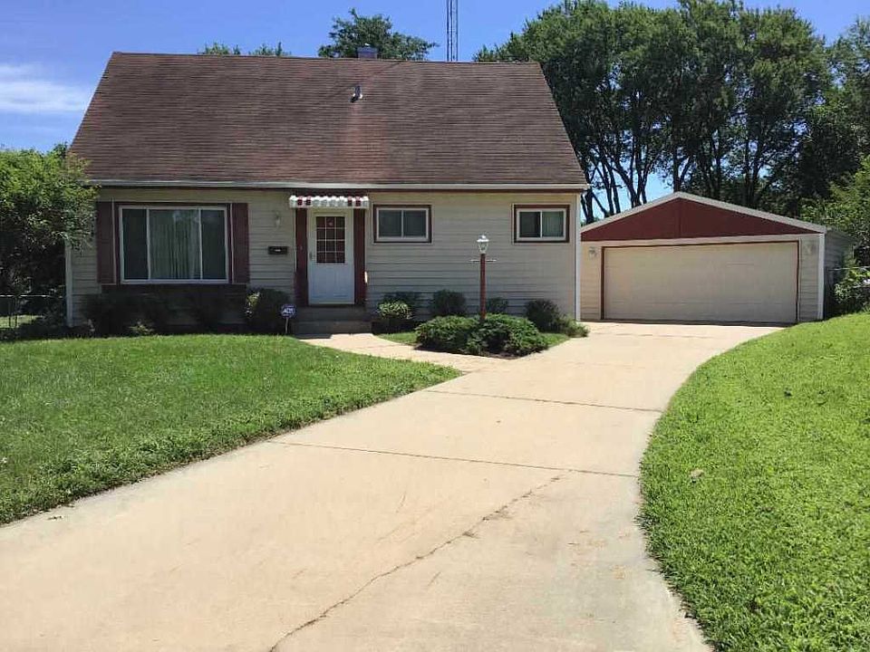 1st image of 3111 Chateau Ln