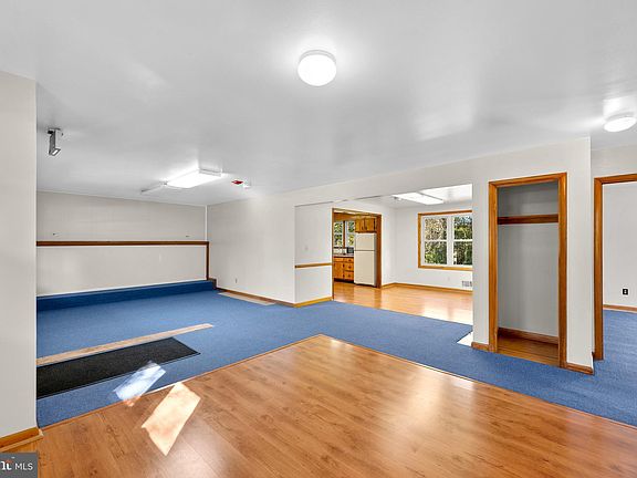5th image of 10210 Donleigh Dr
