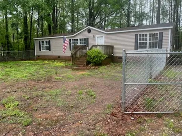 105 Maple Dr, Ninety Six, SC 29666