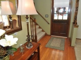 S40W32880 Llanfair Ct, Dousman, WI 53118