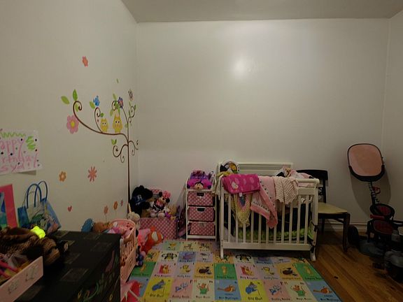 4th image of 600 Academy St APT 2