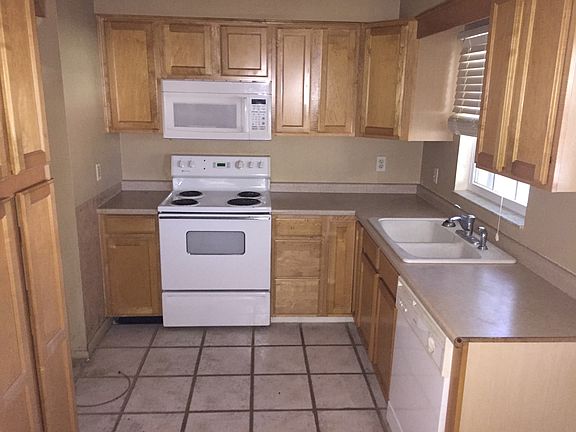 5th image of 6010 Dunbeath St N