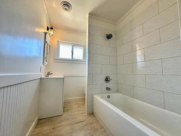 4074 Nulty Dr — Photo 8