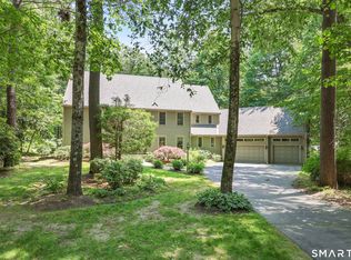 3 Eton Pl, Farmington, CT 06032