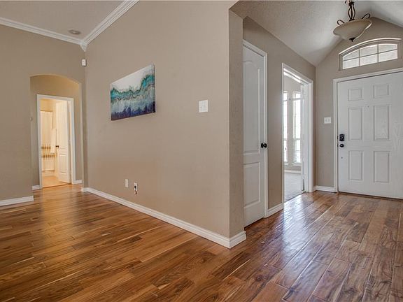 4th image of 3933 Vista Greens Dr