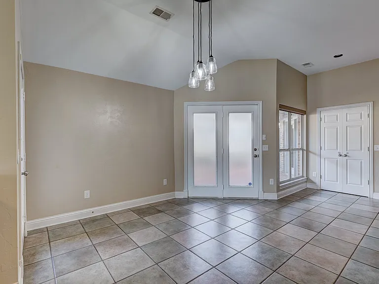 2104 Del Simmons Dr — Photo 30