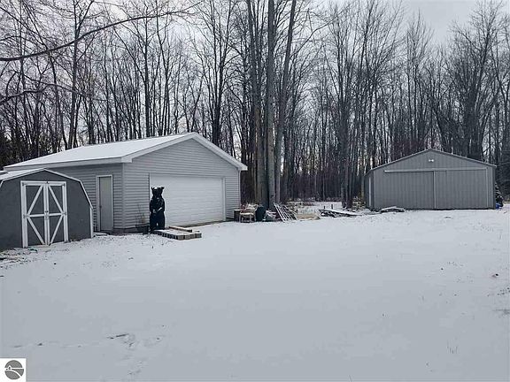 3rd image of 275 N Crawford Rd