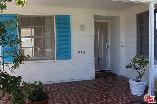 1st image of 932 Stanford St