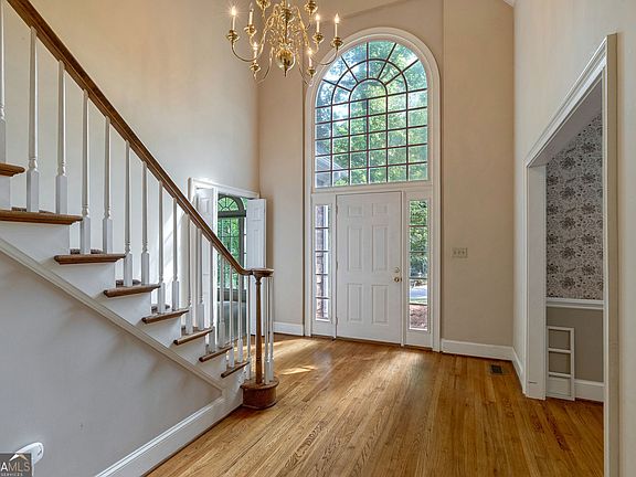 5th image of 105 Telfair Pl