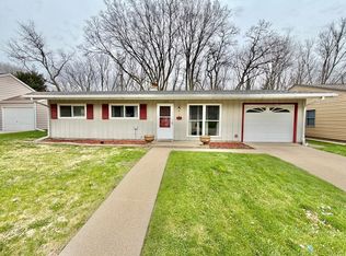 1212 Ogletree Pl, Dixon, IL 61021