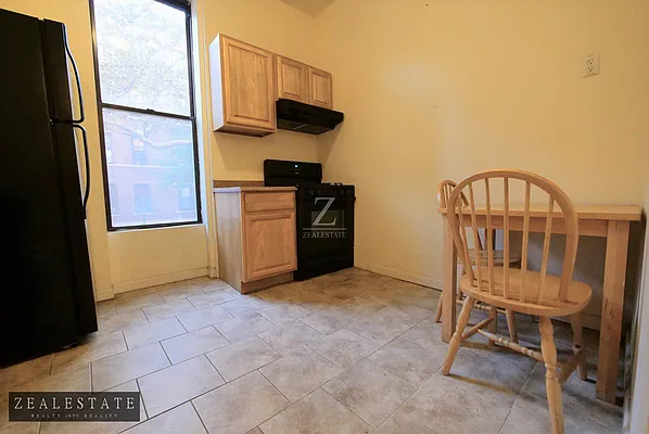 Rented by ZealEstate Group Inc | media 3