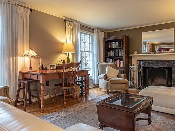 4th image of 33 Morningside Court Pl