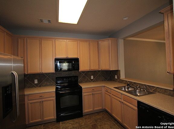 5th image of 2510 Grayson Cir
