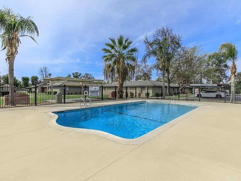 Sandpiper Point Apartments — Photo 6