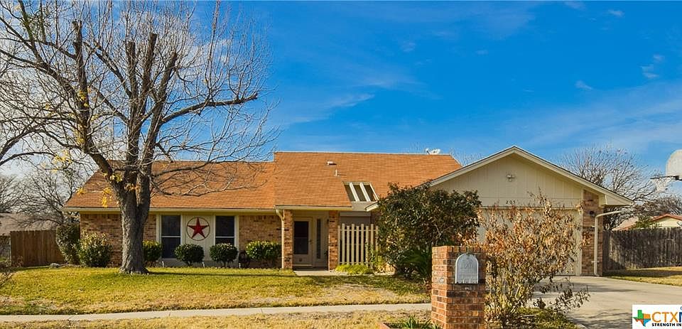1st image of 205 Petunia Cir