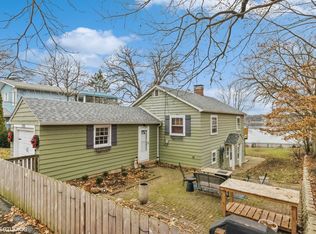 135 Bluff Ave, Grayslake, IL 60030