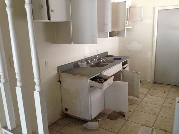 4th image of 1505 E Shadowlawn Ave
