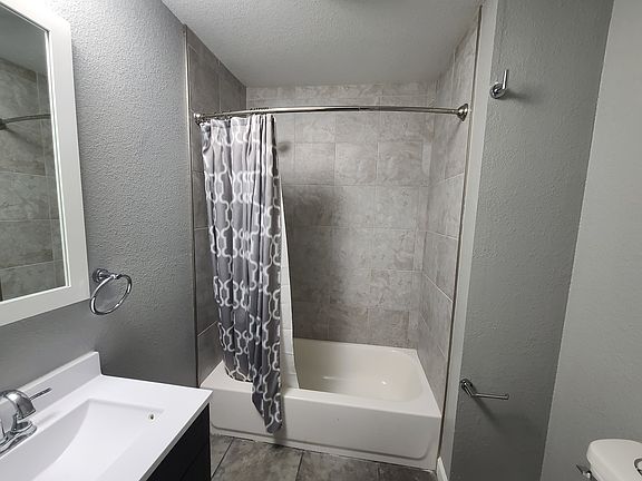 5th image of 1006 E Wayne St #1/2