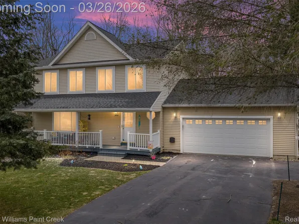 2456 Spartans Trl, Pinckney, MI 48169