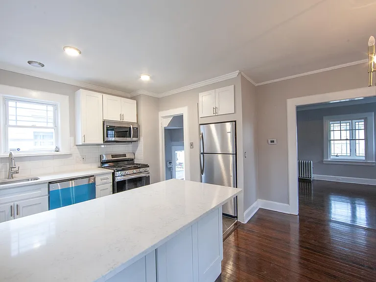 34 Willow St — Photo 6