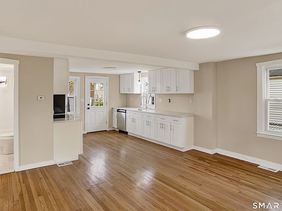 5th image of 60 Iver Avenue