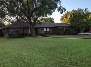 1623 Overlook Dr, Grapevine, TX 76051